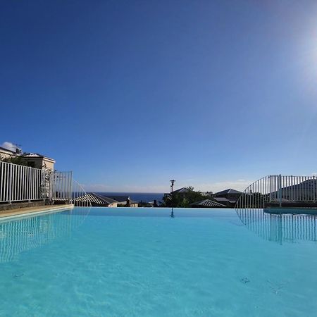 L'Instant Evasion, Studio Avec Terrasse, Piscine ! Saint-Gilles-les Bains Exterior foto